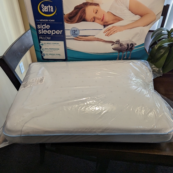 Serta Pillow - Picture 13 of 14